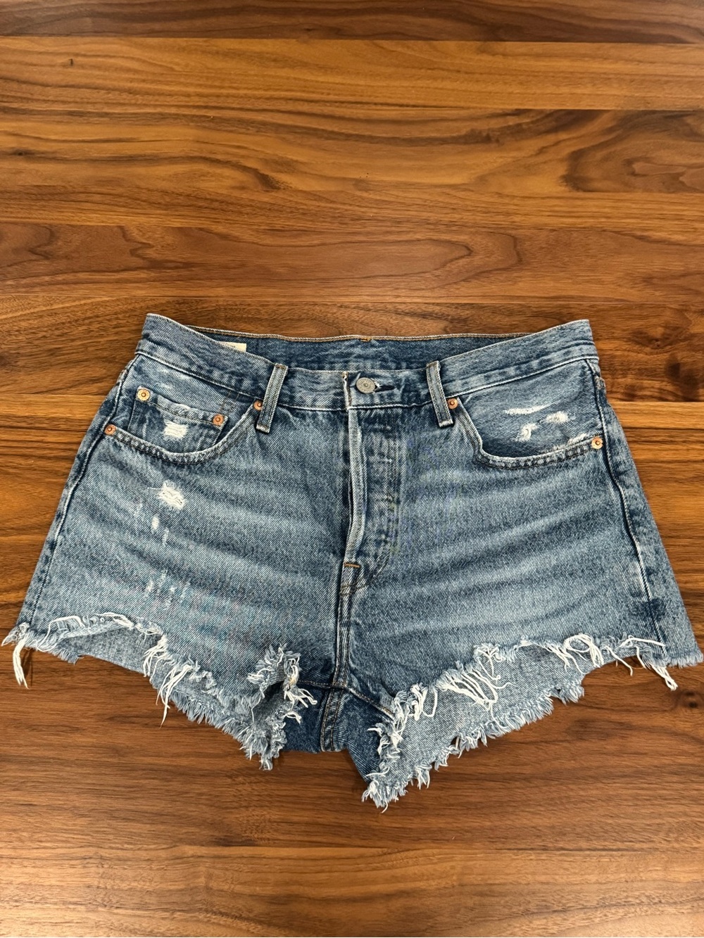 Levi’s 501 Original High Rise Denim Shorts – Size 28 - Picture 1 of 4